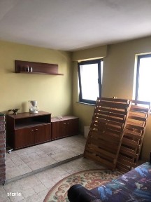 Garsoniera de vanzare - 27mp, etaj 1 langa BIG