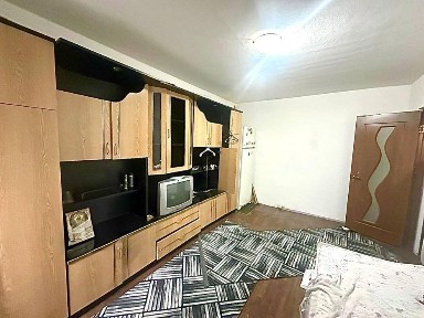 Vand/Inchiriez garsoniera