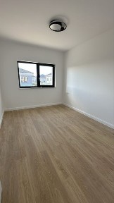 Casă modernă, finisată complet - gata pentru mutare