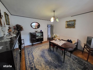 Apartament de 3 camere, decomandat, 60 mp., zona Independentei