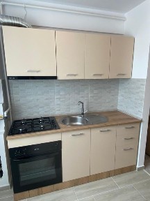 Inchiriez 2 camere Fiald