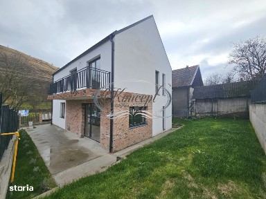 Locuinta moderna in Tauti, ansamblu restrans si zona linistita