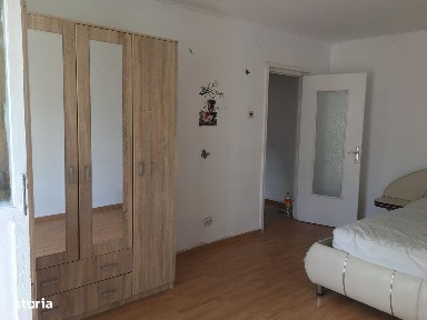 2 Camere,etaj 1,Centru strada Petru Rares