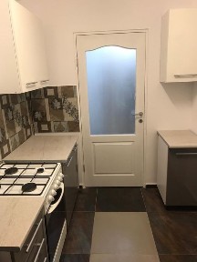 Închiriez apartament 3 camere