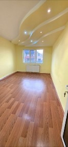 Roman Str. Miron Costin Piata Centrala et 1,centrala,termopan,liber