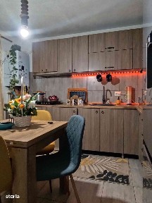 Casa cocheta cu gradina amenajata, Românești, Simnicu de Sus