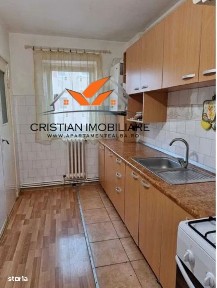 Apartament 3 camere decomandat, etaj 3, Cetate-Mercur!