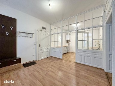 Apartament cu 3 camere in Centrul Istoric al Brasovului