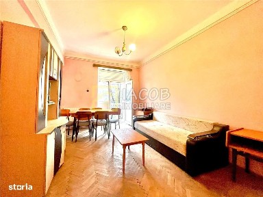 Apartament 2 CD, zona Aviatorilor, etaj 1, Bacau