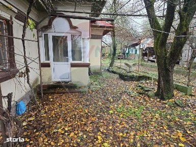 Casă / Vilă cu 6 camere de vânzare