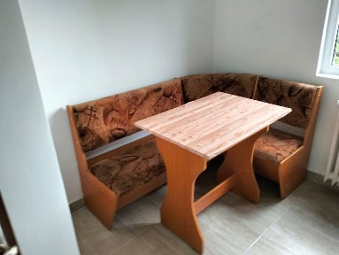 2camere de închiriat Valea Roșie