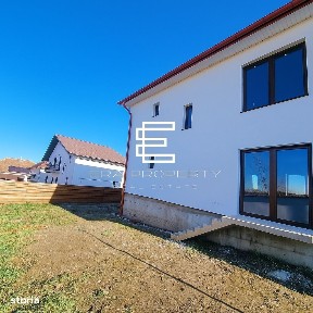 Duplex 4 Camere teren 300 mp -Locație Centrală, Sura Mică