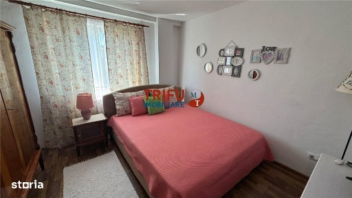 Apartament 3 camere de vânzare zona Mercur