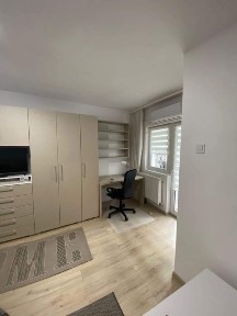 Garsoniera vis-a-vis de spital