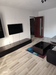 Închiriez apartament 3 camere, micro 6, Blv Uniriinirii