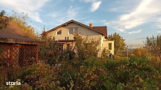 Moara Vlasiei, Casa cu teren 4250 m2