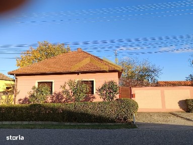 Casa de vanzare in Vladimirescu in zona primariei.