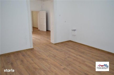 Spatiu Comercial de Inchiriat in Zona Centrala