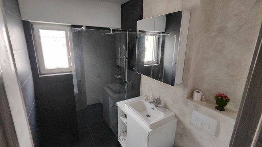 Inchiriez apartament 2 camere centru langa Ramada