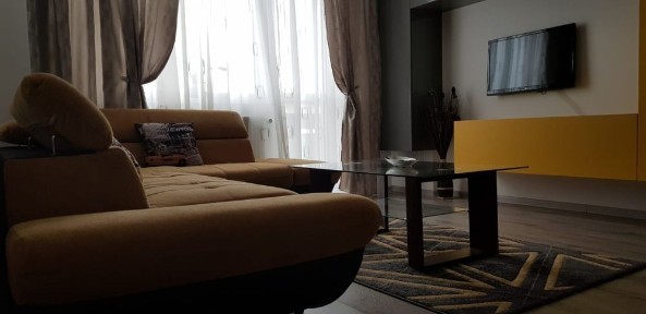 Închiriez apartament tip studio