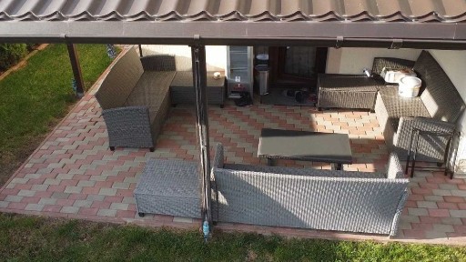 De vânzare Apartament la curte 2 camere si living!