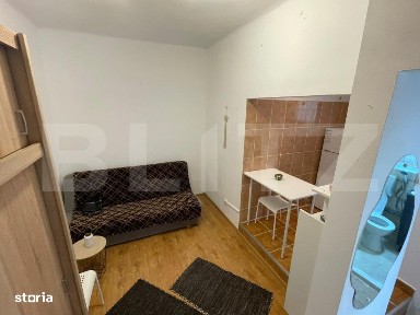 Garsoniera de vanzare, 20 mp + beci 7 mp, mobilata, Centrului Vechi