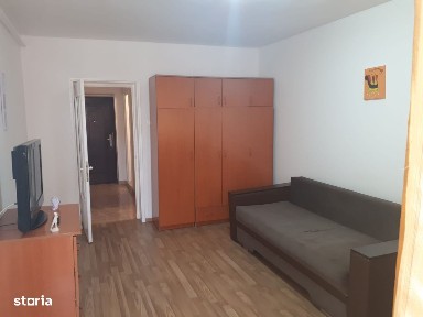 Garsoniera Tiglina1 et2/10 centrala,Mobilat si Utilat 1200 lei
