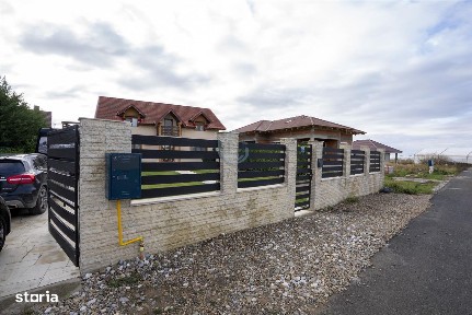 Vila moderna în Cihei cu 4 dormitoare