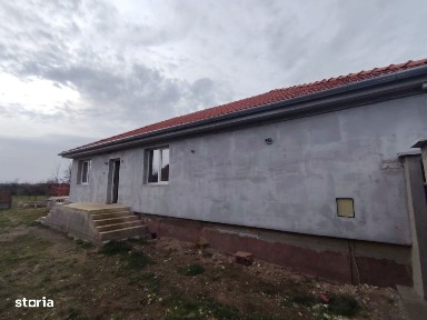 Casa de vanzare in Tarian