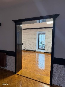 Inchiriez spatiu comercial pretabil pentru servicii, birouri Pitesti