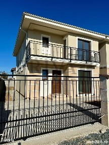 Casa individuala cu 5 camere in Chișoda