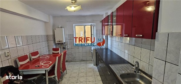 Apartament cu 3 camere etaj 3 Zona Mercur
