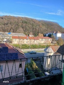 Proprietar vinde urgent 2 camere amenajat si mobilat Et 4/4 44.900 eur