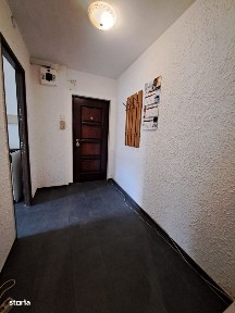 Vanzare apartament 2 camere, semidecomandat, et. 1, zona C. Porumbescu