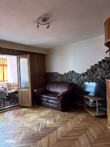 Apartament 3 camere PARTER ( Episcop Nichita )