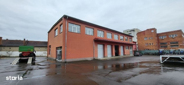 Imobil D+P+E str. Calea Feldioarei, suprafata 3488 mp, teren 6800 mp.
