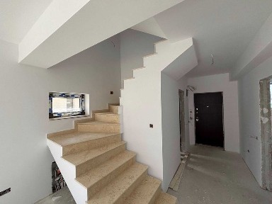 Propietar Vila individuala Cartierul Latin, Toamnei