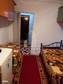 Garsoniera etaj 2 zona Sagului
