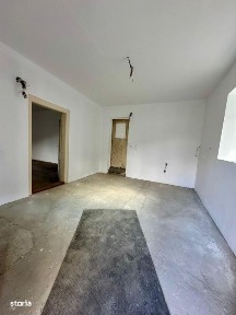 Casa in zona centrala - 52 mp + demisol, curte 200 mp - Dej