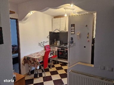 Apartament 3 camere - decomandat, mobilat, etaj 2/4, Cisnadie