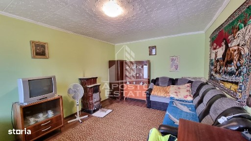 Casa individuala cu 3 camere si 2 fronturi stradale in Giarmata