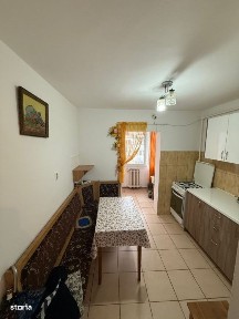 Apartament 3 camere, decomandat, 2 bai, balcon extins cu bucataria