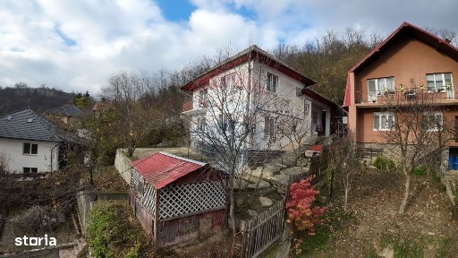 Casă / Vilă cu 5 camere de vânzare în zona Exterior Sud