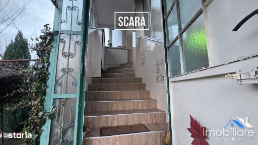 Casa cu 3 camere și curte - Petroșani, Colonie