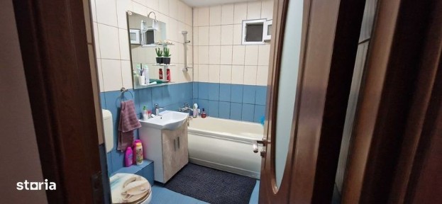 Inchiriez apartament 3 camere