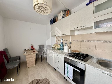 Apartament 2 camere, etaj 1, zona Lunei