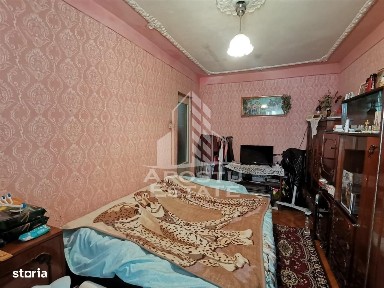 Apartament 2 camere Complexul Studentesc etaj 4