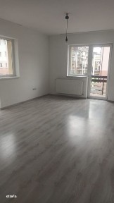 Ap. 3 camere etaj 1 cu parcare