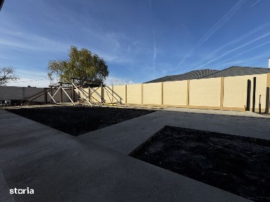 Casa individuala, 410mp teren, 83mp utili+20mp terasa-Sanmihaiu Roman