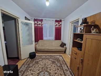 Apartament 2 camere, 32 mp - zona Decebal